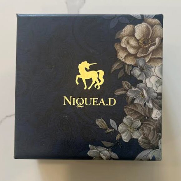 NIQUEA.D  Crystal Chain Bracelet - Picture 5 of 7